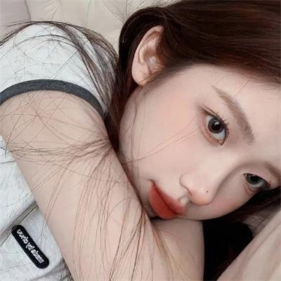 直播间实拍：老艺术家孙女夜店蹦迪，网友群嘲